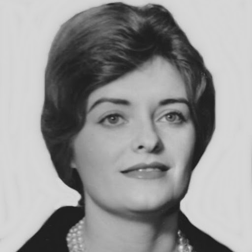 Shirley Knight Photo 11