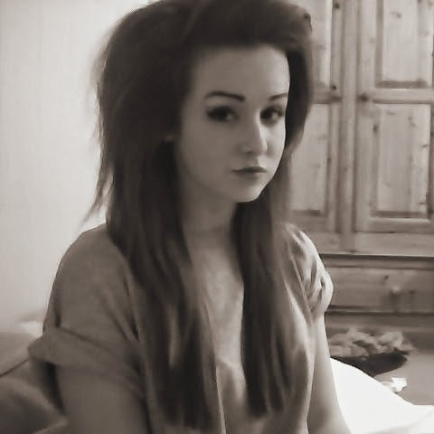 Christina Tarrant Photo 13