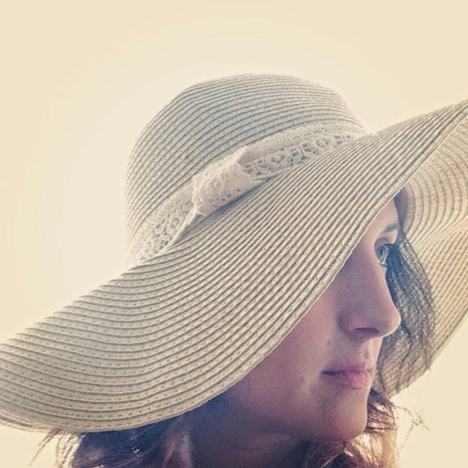 Michele Crowe Photo 9