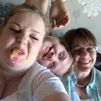 Amanda Nicholas Photo 18