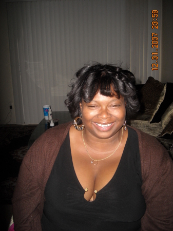 Angela Lawrence Photo 27