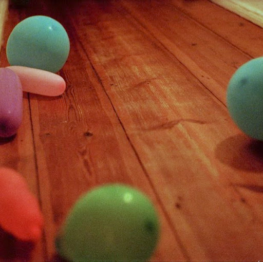Laura Roth Photo 29