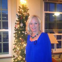 Diane Lee Photo 33