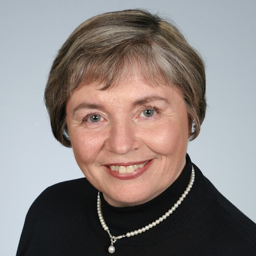Linda Logan Photo 26