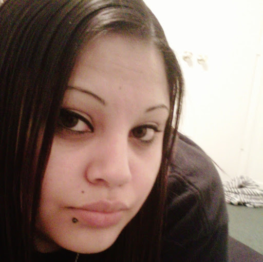 Erica Fuentes Photo 34