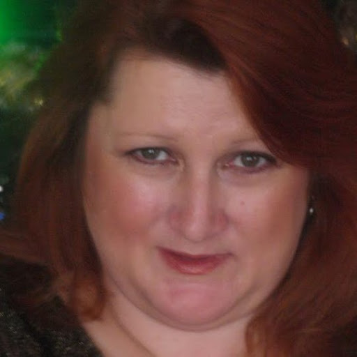 Angie Lambert Photo 28