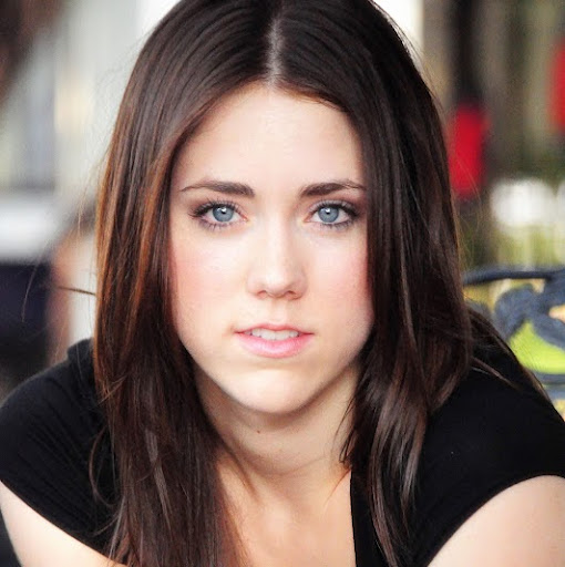 Amy Anthony Photo 15