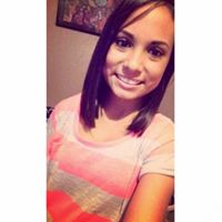 Sarah Paige Photo 39