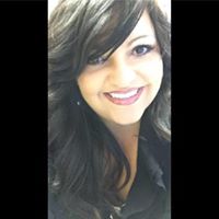Shelley Simpson Photo 34