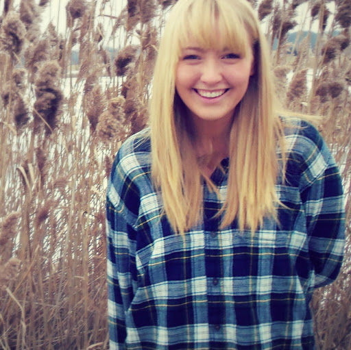 Christine Anderson Photo 34