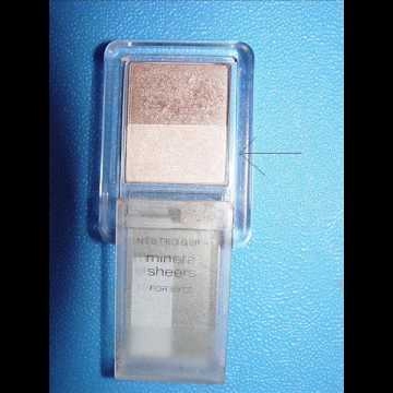 Elizabeth Crowder Photo 13