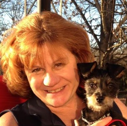 Elizabeth Mccartney Photo 27