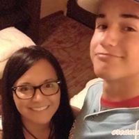 Laura Sharpe Photo 45