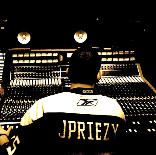 Jonathan Priest Photo 7