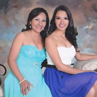 Betty Robles Photo 30