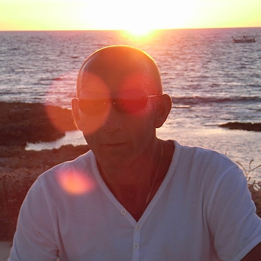 Laurence Moss Photo 15 Laurence Moss Photo 15