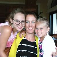 Sarah Dolan Photo 30