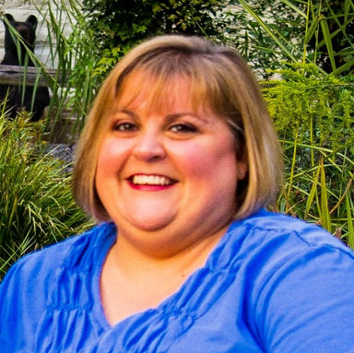 Angela Hood Photo 18