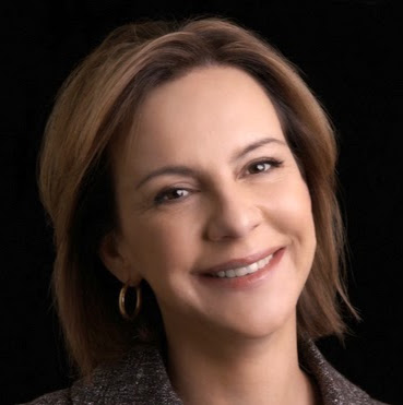 Rebecca Fitzgerald Photo 24