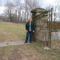 Angie Cross Photo 14