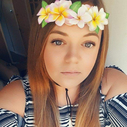 Charlotte Sanders Photo 21