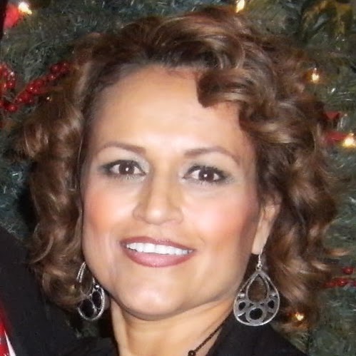 Alma Sanchez Photo 32