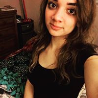 Julia Krueger Photo 13