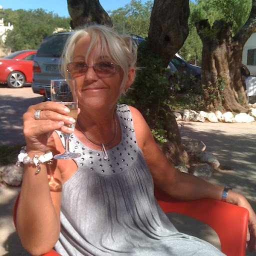 Janice Snow Photo 34