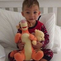 Deborah Hutchings Photo 15