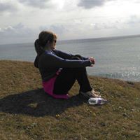 Sarah Wylie Photo 33