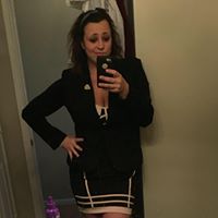 Lindsay Kuhn Photo 8