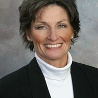 Martha Weeks Photo 8