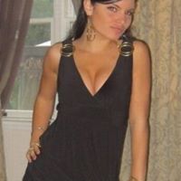 Christina Hendrick Photo 4