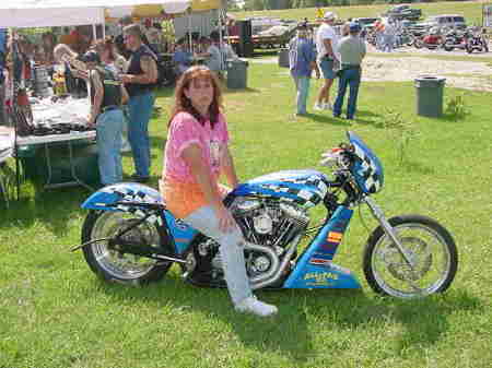 Debbie Hamilton Photo 35