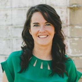 Elizabeth Mckinnon Photo 17