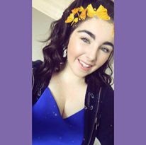 Aimee Carter Photo 34