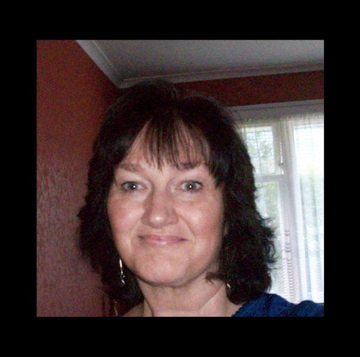 Lorraine Cole Photo 32