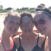 Sarah Custer Photo 33