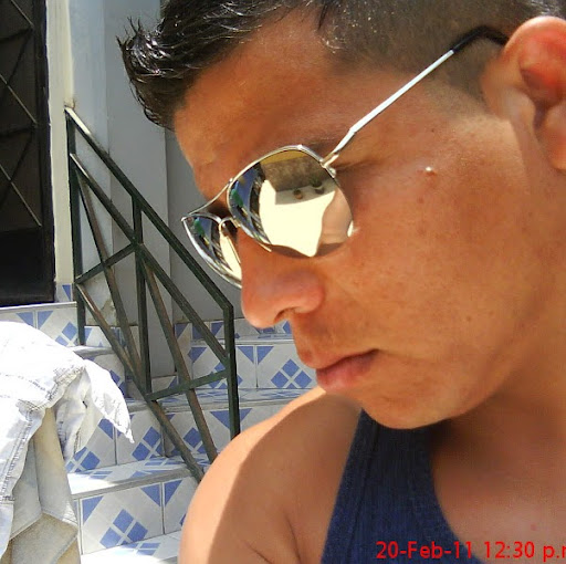 Luis Lescano Photo 16