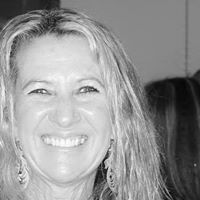 Catherine Keys Photo 16