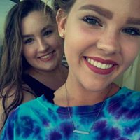 Lily Thompson Photo 16