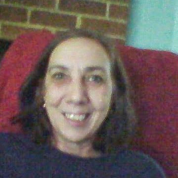 Carolyn Hardy Photo 31