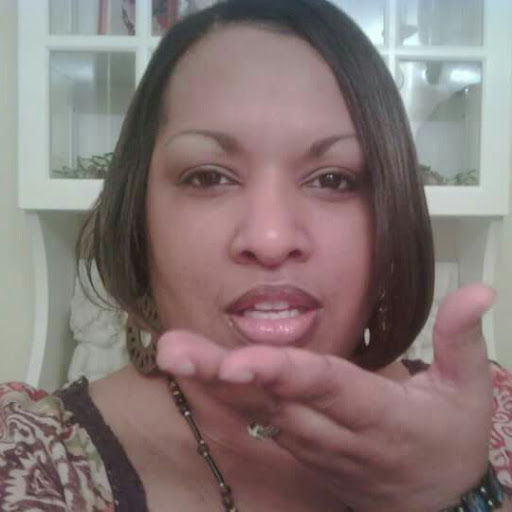 April Shelton Photo 15