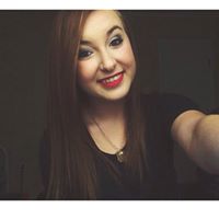Danielle Arnold Photo 17