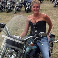 Angela Montgomery Photo 17