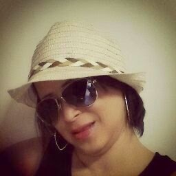 Anita Flores Photo 6