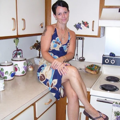 Tina Vickers Photo 3