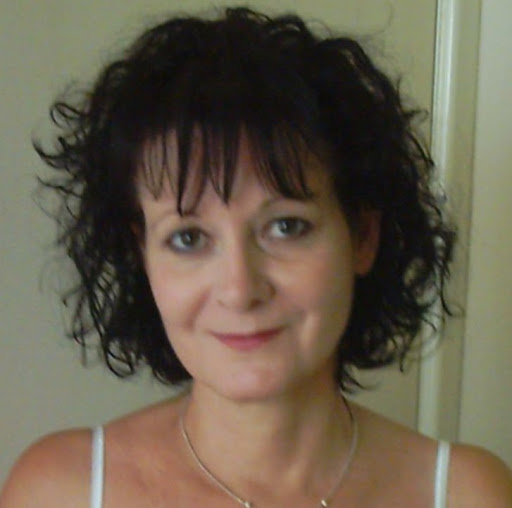 Linda Reynolds Photo 9