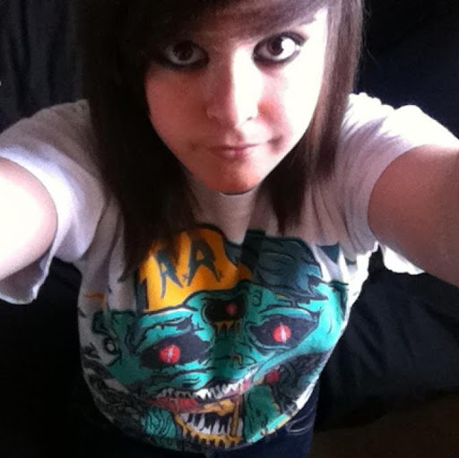 Lola Henderson Photo 9