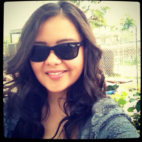 Cynthia Vela Photo 28